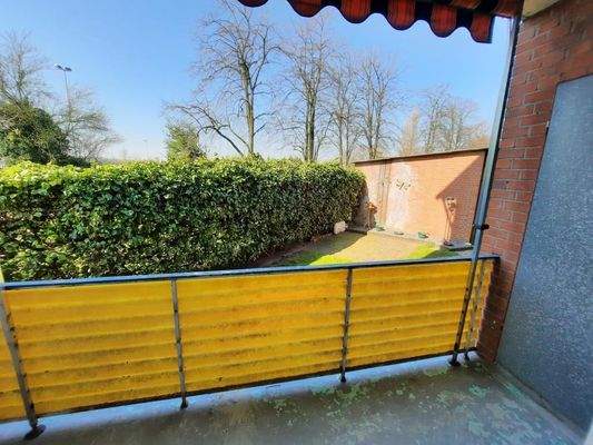 Balkon mit Abstellkammer