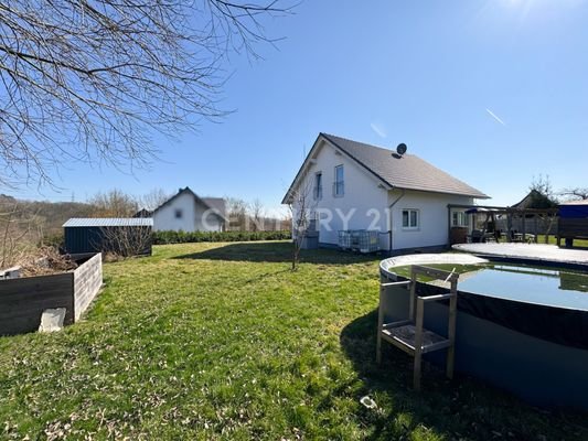 Hochbeet, Schuppen, Pool