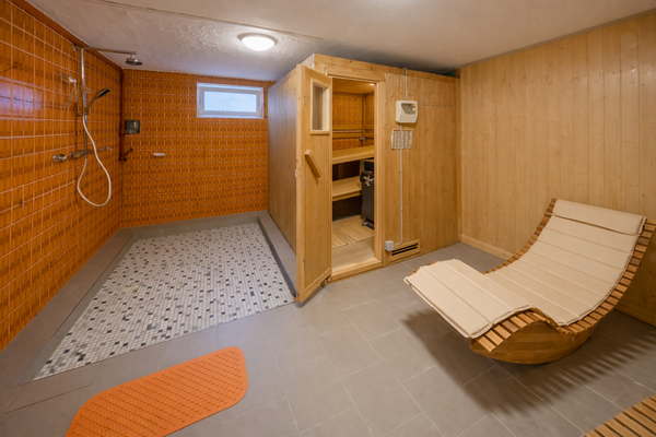 Wellness- Ruhebereich im Untergeschoss