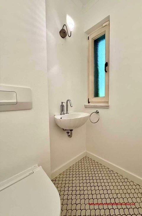 Gäste WC mit Fenster