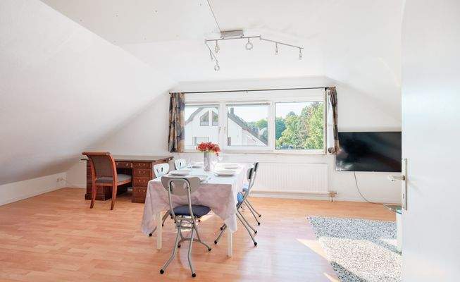 Wohnzimmer DG