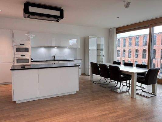 Küche und Essplatz.jpeg