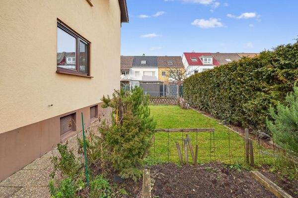 Garten neben dem Haus