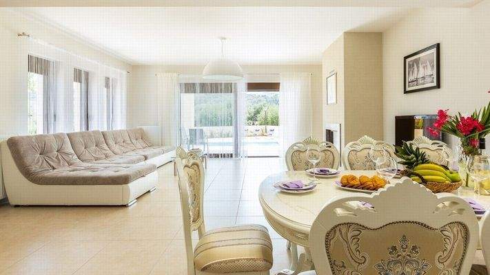 Stonevilla For Sale in Almirida, Stonevilla For Sa