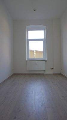 Zimmer 3 (hofseitig).JPG