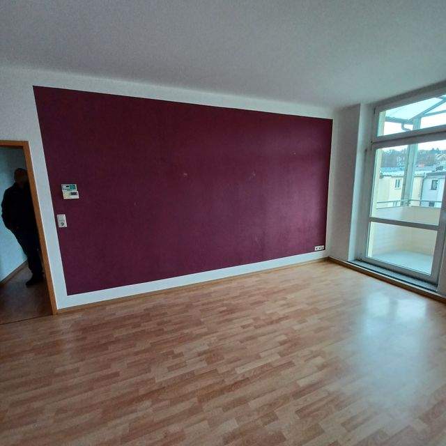 Wunderschöne 2 Raum Wohnung mit Balkon in Auerbach/V. ab sofort zu vermieten - Photo 1