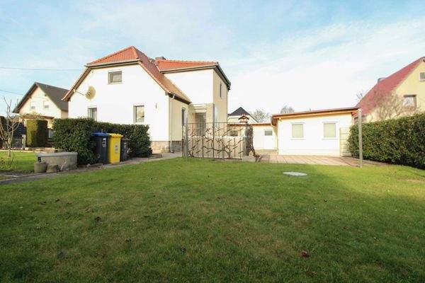 Haus mit Gartenbereich