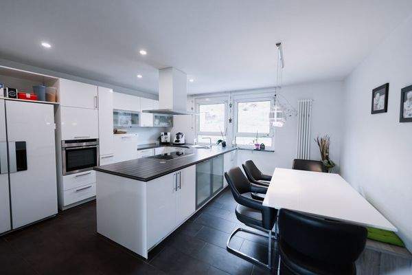 Offene Küche mit Essbereich