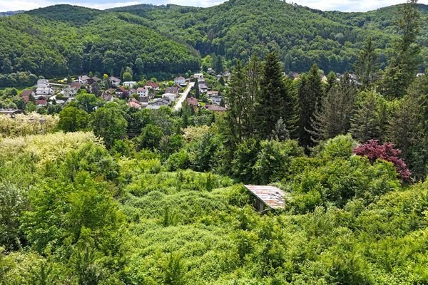 Grundstücksansicht von Nord nach Süd-Süd-Ost