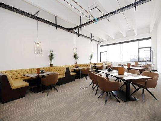 buchbarer Konferenzraum