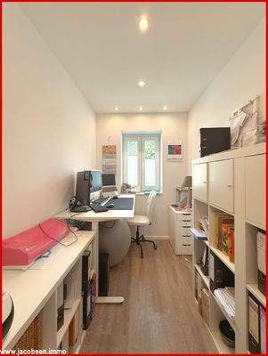 Büro im Erdgeschoss