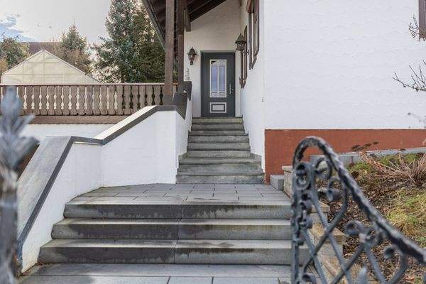 Großzügiges Wohnhaus mit Garten, Wintergarten & PV – ruhig gelegenes Raumwunder