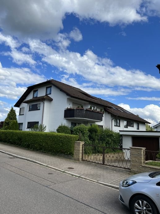 Sehr gepflegte 2,5 Zimmer Wohnung - beste Gegend - Blick über Pforzheim - freundliche Nachbarn