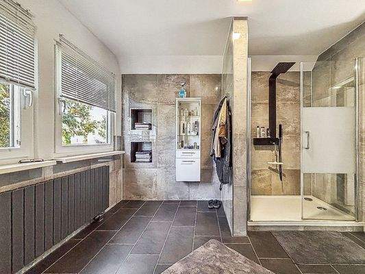 Badezimmer OG Ansicht I