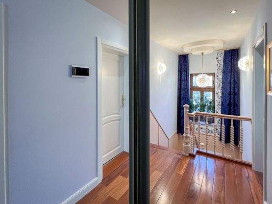 Flur mit Gegensprechanlage