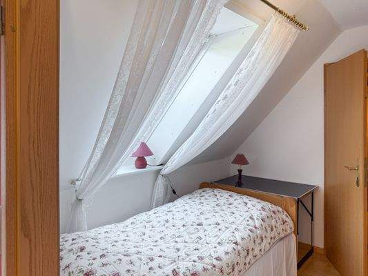 15. Durchgangszimmer vom Altbau in den Neubau.jpg