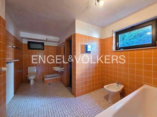 Badezimmer (1. Obergeschoss)