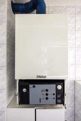 Etagenheizung (Gas-Therme) im Bad