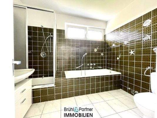 Istzustand - Bad mit Wanne / Dusche