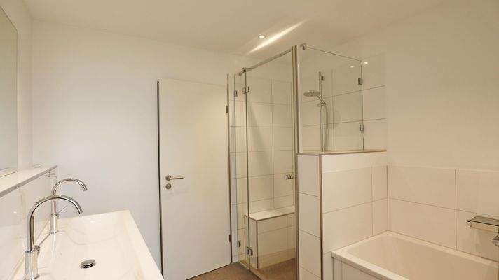 Wannen-Duschbad Foto 2