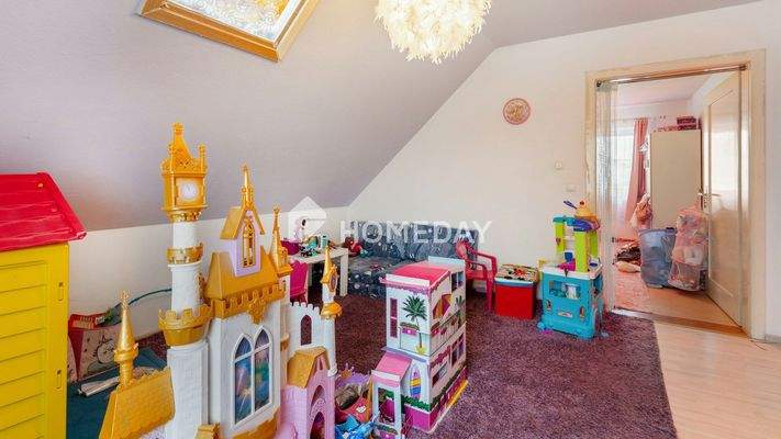 1. OG Kinderzimmer 1 2