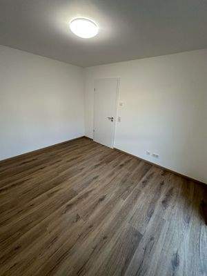 Groß (20260319_065225644_iOS).jpeg