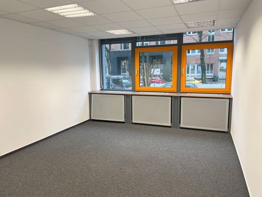 Einzelbüro mit Tageslicht