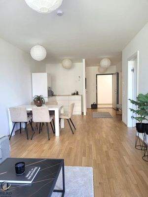 Helles WZ mit offener KÜ