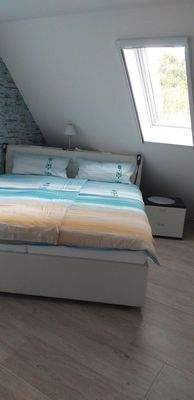 Bett Gästezimmer OG