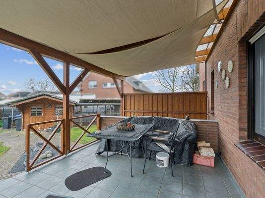 überdachte Terrasse