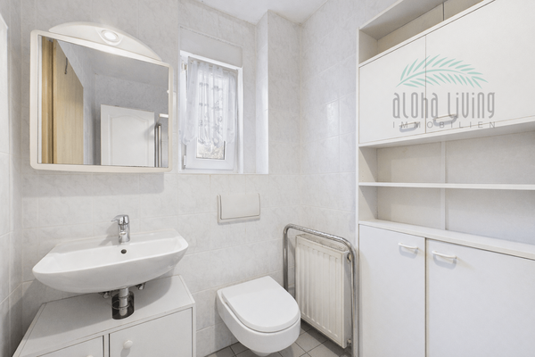 Badezimmer (EG/ visuell geleert)