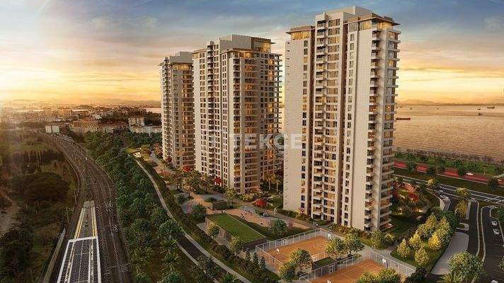 Apartments in a 5-Pool Complex Close to the Coast in Kartal Istanbul