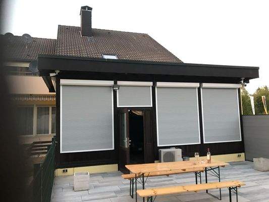 Terrasse der Gewerbeeinheit