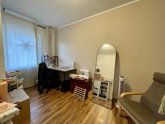 Büro / Kinderzimmer DHH links