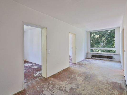 Großer, lichtdurchfluteter Flur