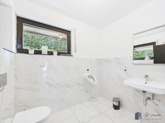 Badezimmer EG