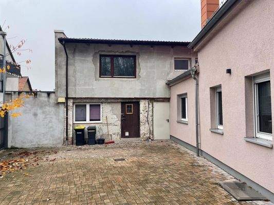 Hof Blickrichtung Scheune