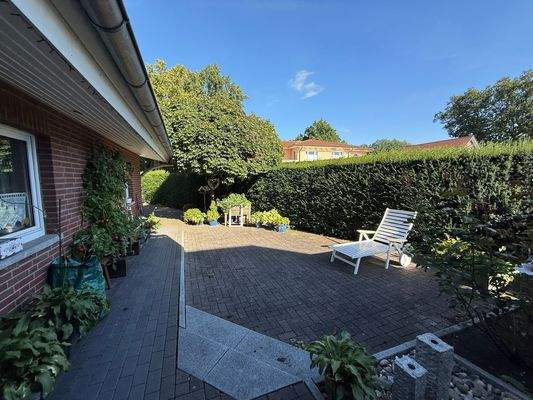 Gepflegter Gartenhof