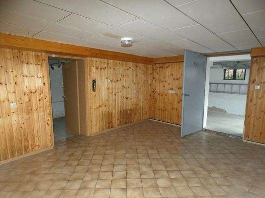 "Mittlerer" Keller (UG)