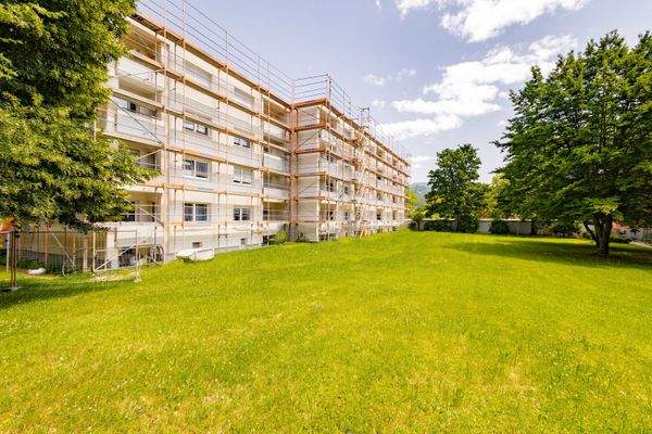 Weitläufiger Gartenbereich 