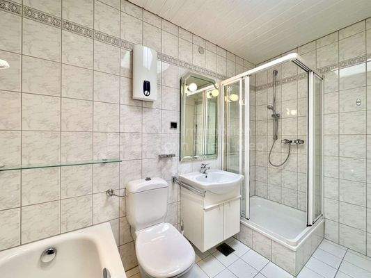 5049 Badezimmer Obergeschoss