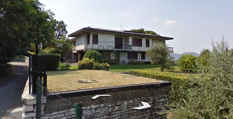 Freistehende Villa mit schönem Seeblick am Lago d'Iseo