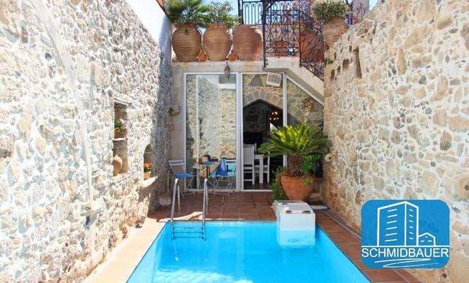 Kreta, Sivas: Traditionelles Steinhaus mit Swimmingpool