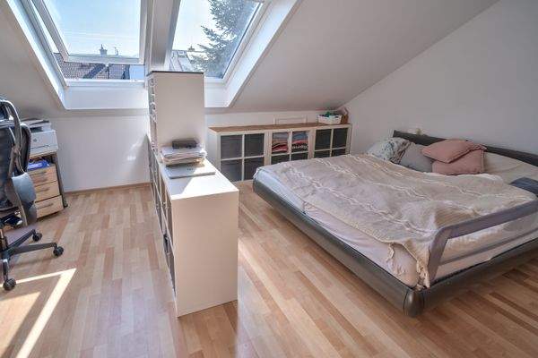 Büro-/ Schlafzimmer