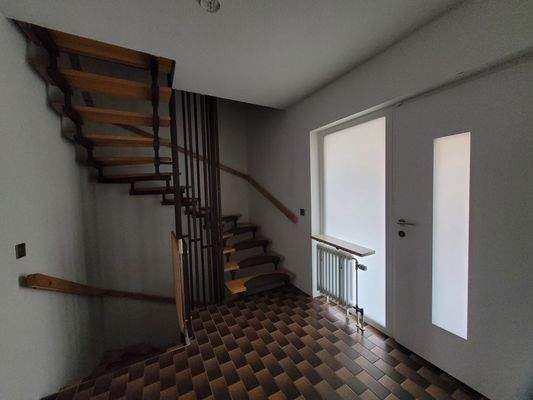 helle Eingangsdiele...