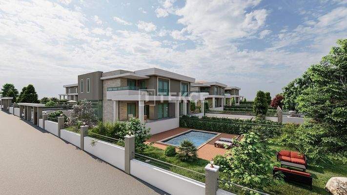 Villas with Private Swimming Pools and Gardens in Manavgat