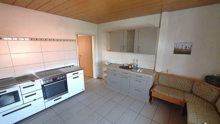 Wohnküche mit Essecke, EG