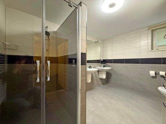 Einliegerwohnung - Bad.jpeg