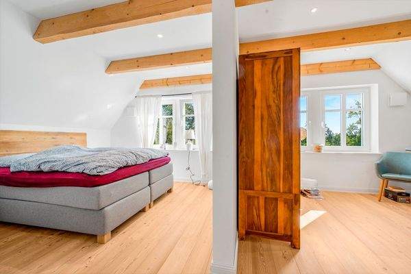 Schlafzimmer mit Ankleide