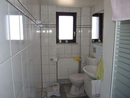 Badezimmer, Wohnung OG